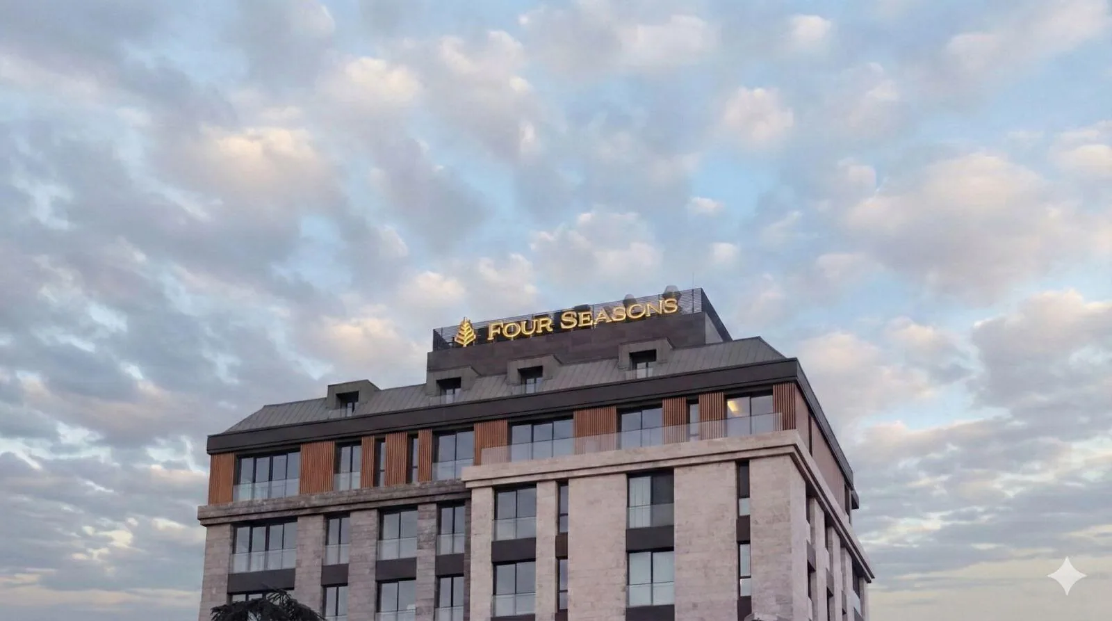 Çatı ve cephe tabelası uygulaması